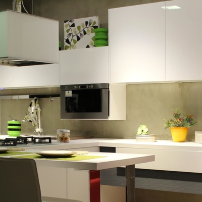 Ristrutturazione cucine con vari materiali