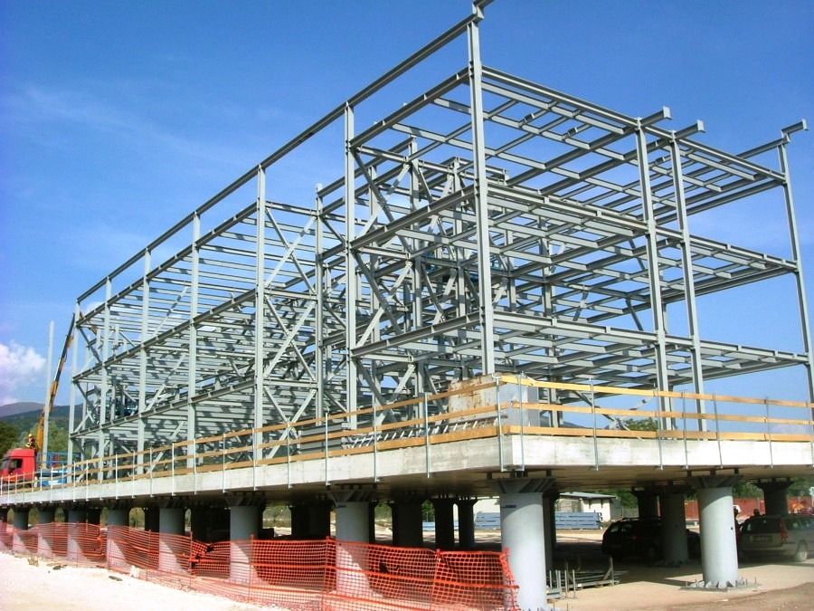 Costi per costruire una casa prefabbricata in acciaio habitissimo Strutture metalliche prefabbricate