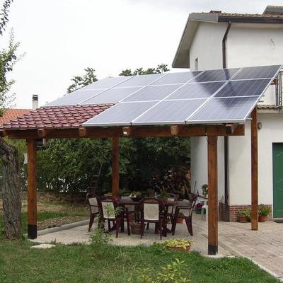 Impianto fotovoltaico realizzato su pergolato