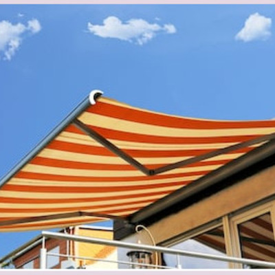 Tenda da sole con cassonetto a scomparsa