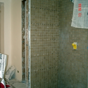 Ristrutturazione appartamento - cabina doccia (foto di cantiere)