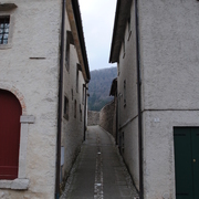 SISTEMAZIONE PERCORSO PEDONALE.