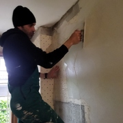 Prima mano di Base su rete fibrata con Microcemento A-vida Italia