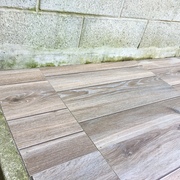 Patio in gress prima intervento pulizia
