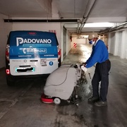 SERVIZIO LAVAGGIO GARAGE CON LAVASCIUGA