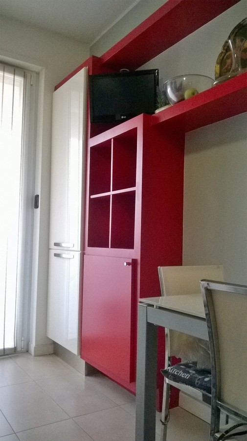 Pareti attrezzate cucina: martina parete attrezzata by cucine lube ... Nuovarredo parete attrezate classiche
