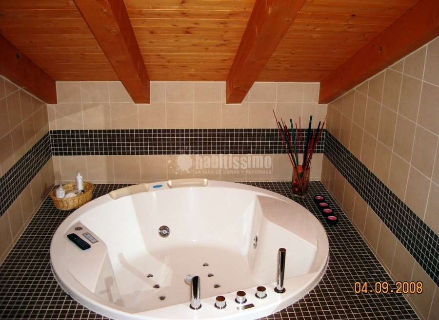 Foto: ristrutturazione bagno mansarda di impresa edile tincu #7206 ... Ristrutturazione bagno verona