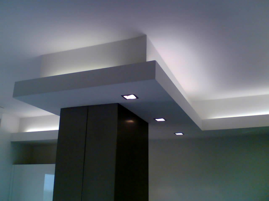 Gola luminosa in cartongesso. in via vincenzo bellini milano foto ... Luce diffusa cartongesso