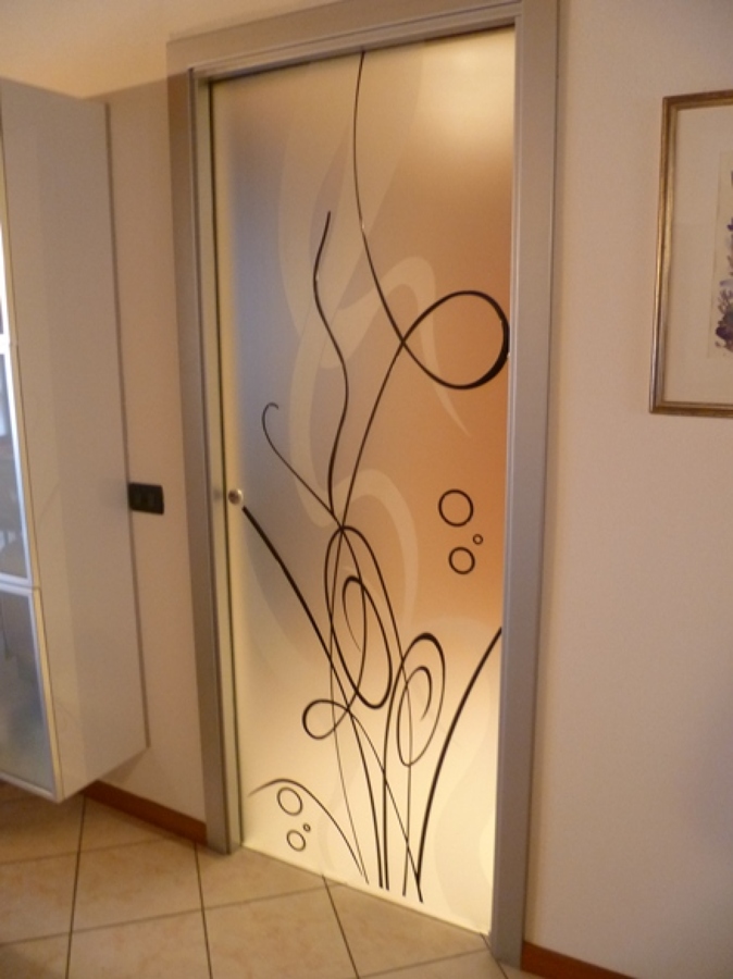 Foto: porta in vetro decorata di vetrivart #168321 habitissimo Vetri decorati per finestre