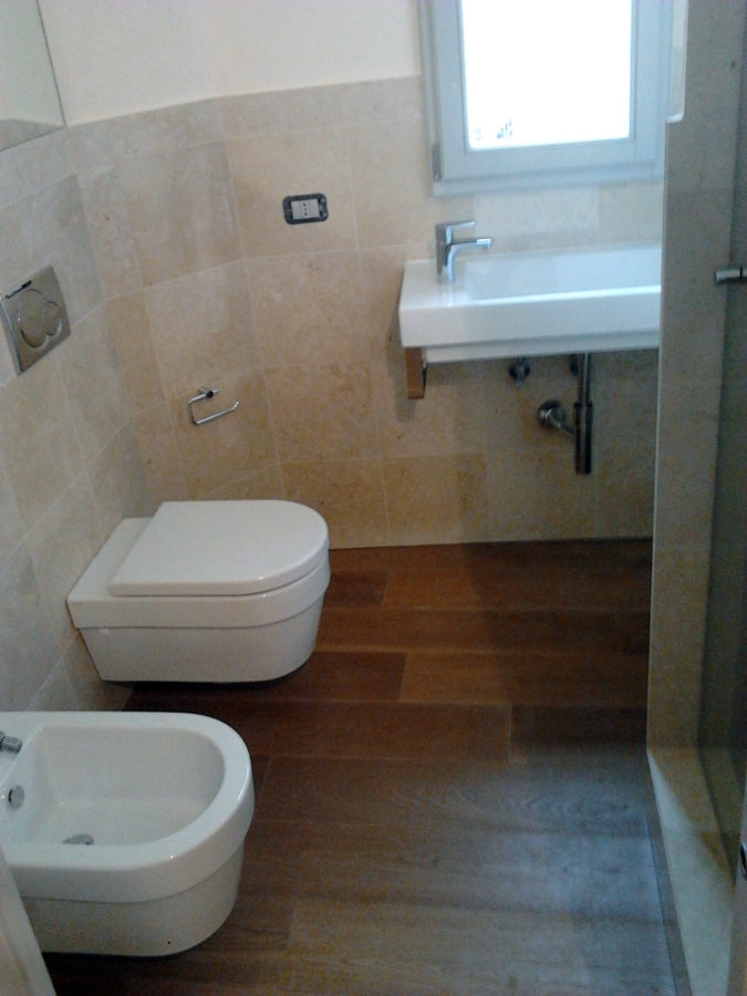 Foto: realizzazione bagno con parquet di multicalor #56459 habitissimo Bagno con parquet