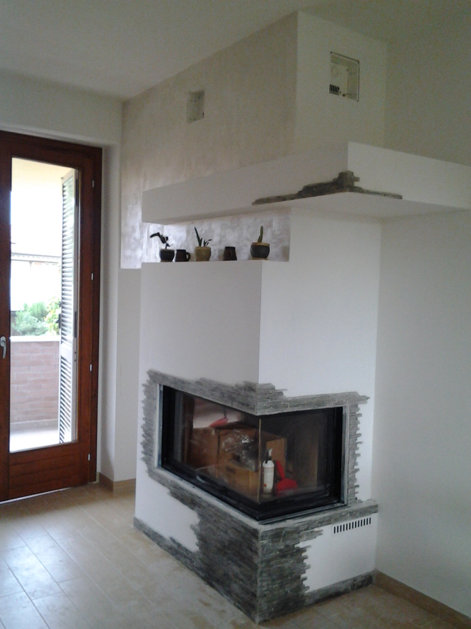 Foto: rivestimento in cartongesso per termocamino di claudio ... Rivestimento termocamino classico