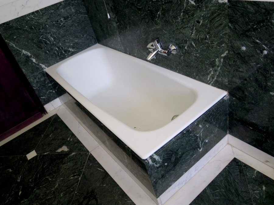 Foto: sostituzione vasca da bagno senza rompere le piastrelle di ... Sostituzione vasca da bagno