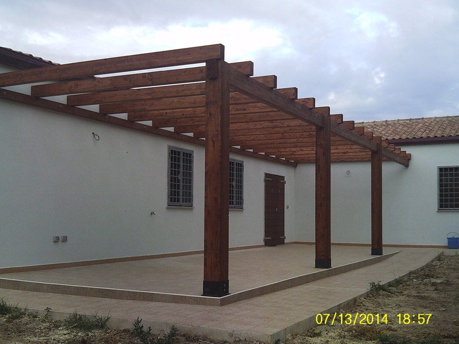 Foto: veranda in legno lamellare di l'arte di costruire #228261 ... Foto verande in legno