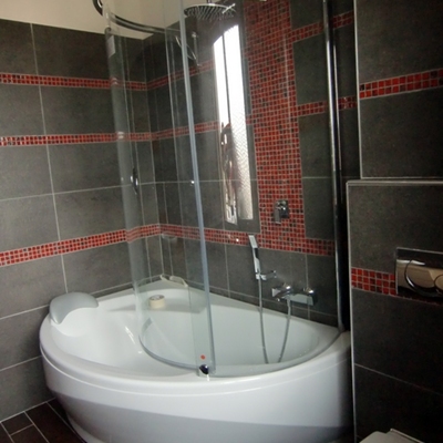Prezzo installare o cambiare vasca da bagno o doccia a varese ... Vasca doccia piccola