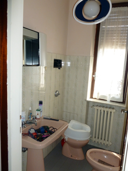 Foto: bagno da ristrutturare di artigiana extra srl #59425 habitissimo Bagno da ristrutturare