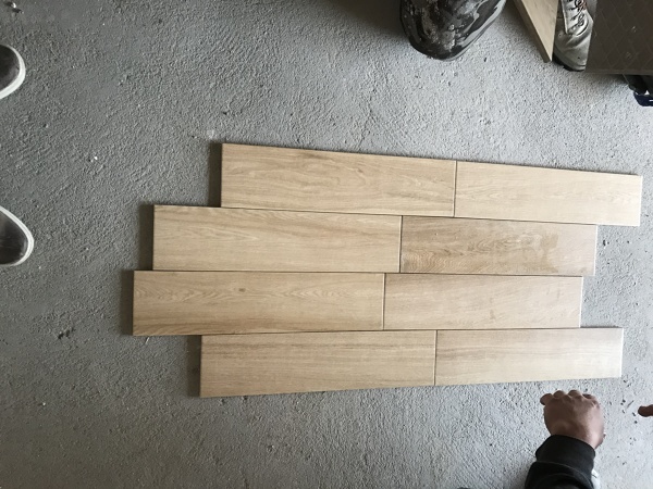 Foto: studio posa pavimento gres effetto legno di ing. beniamino ... Posa pavimento gres effetto legno