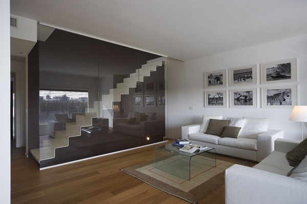 Foto: scala metallo con parapetto vetro di vettoretti ceramiche srl ... Scala con parapetto in vetro