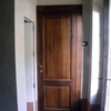 Finestra in legno a due battenti misura circa m 1,05 x m 2,05 compresi doppi vetri in vecchio edificio anni 1920