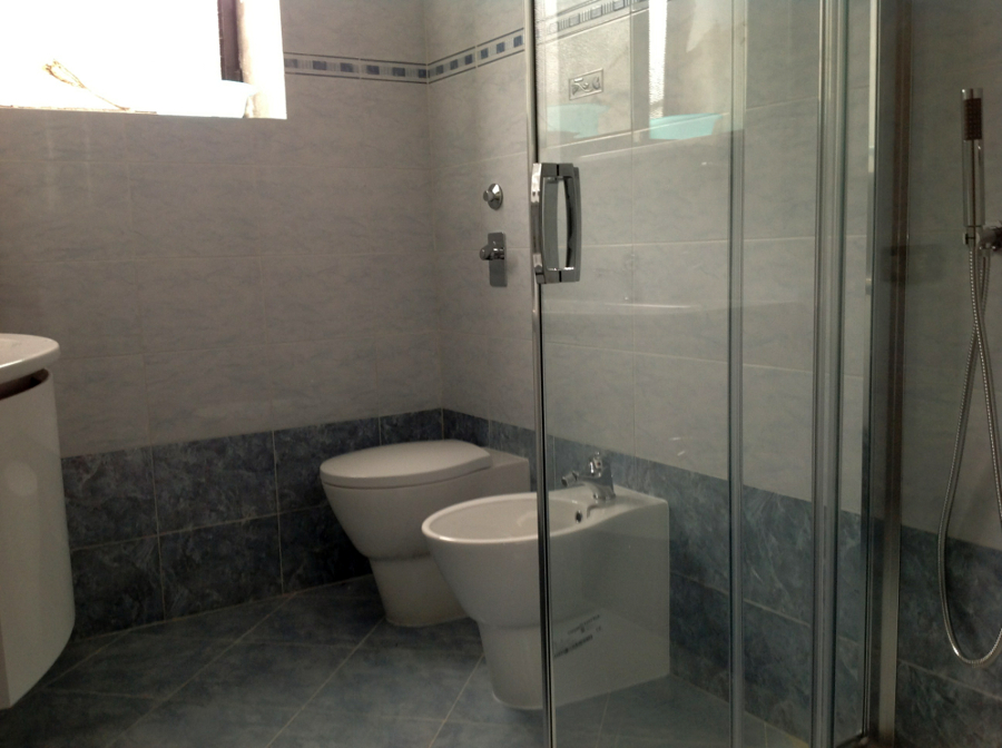 Foto: bagno di servizio in taverna di r.d.m srl #112376 habitissimo Foto di bagni ristrutturati