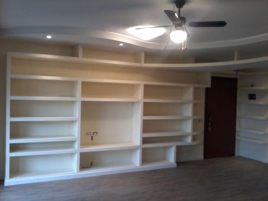 Foto: libreria in cartongesso e parete attrezzata di pittore edile ... Pareti attrezzate in cartongesso e legno