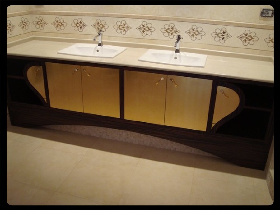 Mobile bagno angolo ~ avienix.com for . Immagini mobili per bagno appoggiati a terra 81 cm