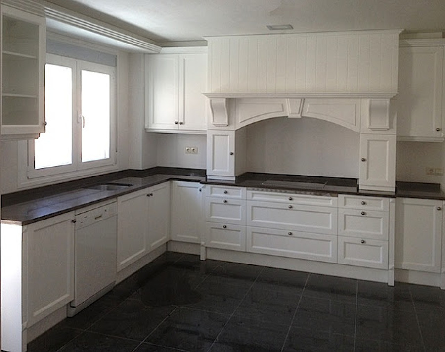 Come Laccare le Ante della Credenza della Cucina | Idee Interior ... Come Laccare le Ante della Credenza della Cucina | Idee Interior ...