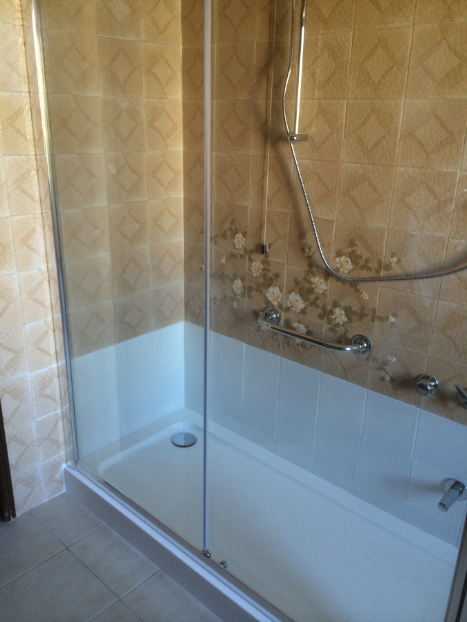 piastrellatura interna ex perimetro vasca da bagno