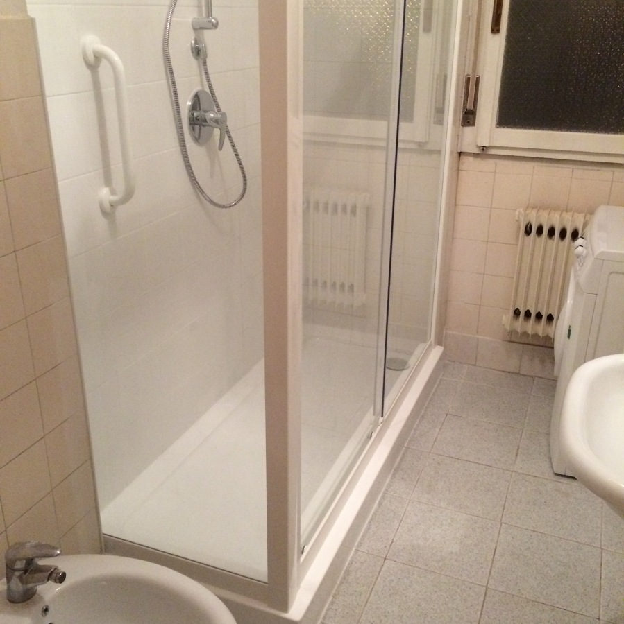 Foto: sostituzione vasca da bagno con doccia in un giorno di ... Sostituire doccia con vasca