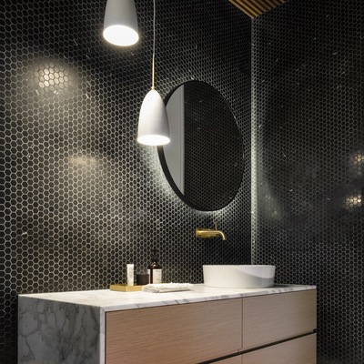 Mosaico in bagno : 7 applicazioni in e 1 out