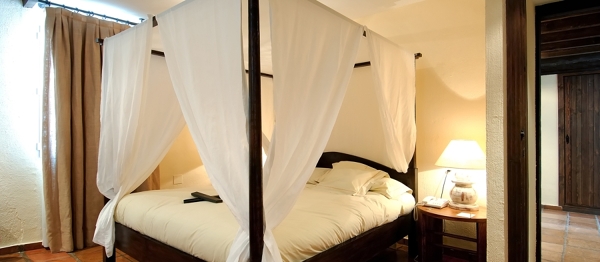 Foto: Letto con Baldacchino di Francesco Esposito #358054 - Habitissimo Foto: Letto con Baldacchino di Francesco Esposito #358054 - Habitissimo