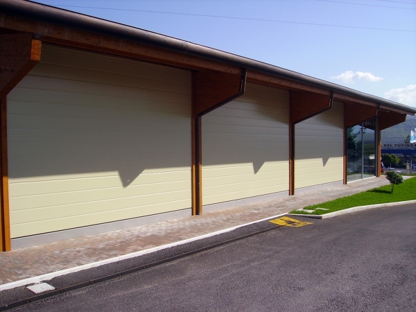 Foto: rivestimento facciate con pannelli sandwich di italcover srl ... Pannelli rivestimento facciate