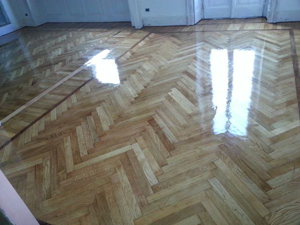 Prezzo medio levigatura parquet habitissimo Parchè in legno costi