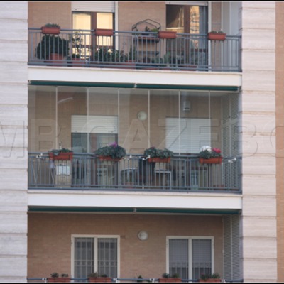 Infissi o inferiata chiusura balcone e portocino anche a vetro ... Balcone chiuso da vetrate