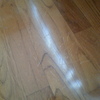 Riparazione danni da sedie e mobile tv con ruote su parquet vero lucido incollato