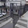 Ripavimentare/piastrellare la terrazza di circa 40 mq con abbattimento muro e posa ringhiera