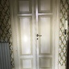 Vecchie porte di legno da riverniciare