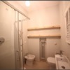 Posa piastrelle in bagno già rinnovato